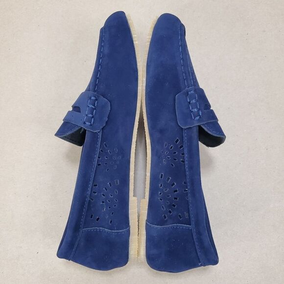 Rosy Velvet Textured Perforated Loafer - Picture 8 of 14